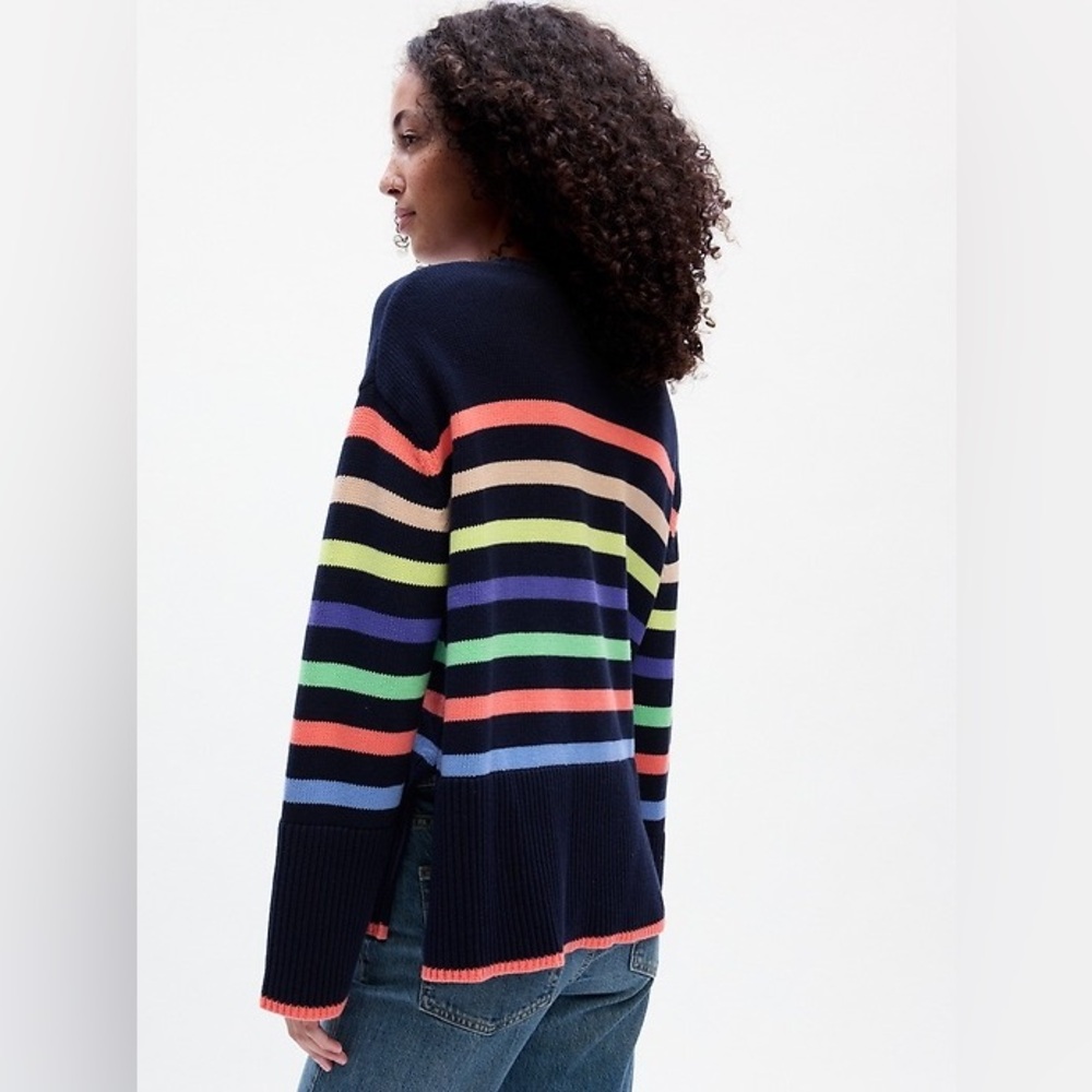 LIKE NEW GAP 100% Cotton Split-Hem Crewneck Sweater Navy and Multicolor Stripe - Picture 3 of 10